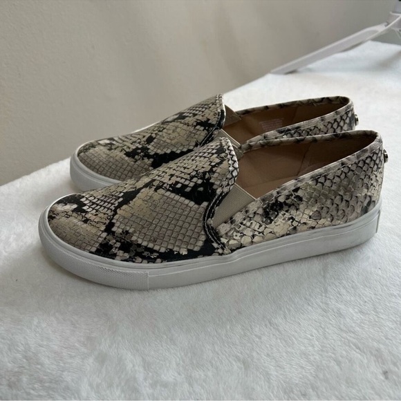 STEVE MADDEN FAYNA SNAKESKIN PRINT SLIP ON - GOLD SIZE 10 (NEW WITH TAGS) - Picture 5 of 5